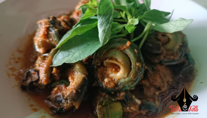 KULINER: Hidangan khas dari keong laut yang diolah dengan bumbu khas dan disajikan dengan daun kemangi,Makanan bersejarah bagi tradisi masyarakat pesisir Kalimantan Utara. (Dok. Redaksi Parekas.com)