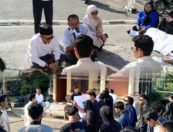Mahasiswa STKIP PGRI Sumenep Gelar Aksi, Desak Pemberhentian Dosen Berinisial MKH