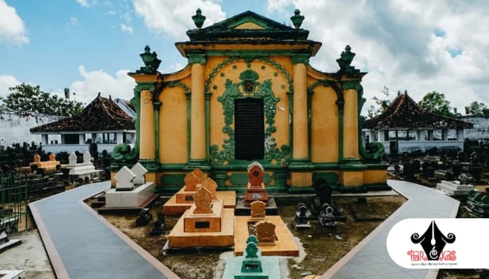 SEJARAH: Makam raja-raja Sumenep di Asta Tinggi, destinasi wisata religi bersejarah di Sumenep, Madura. (Ig. wearesumenep/ redaksi)