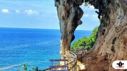 MEMUKAU. Potret wisata pantai yang memukau, Pulau Gili Iyang ini juga menyimpan nilai sejarah yang menarik untuk ditelusuri. (Dok. Redaksi Parekas)