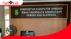 KANTOR: Papan Nama kantor Disbudporapar Sumenep,  jalan Gotong Royong No.1, Lingkungan Delama, Pajagalan, Kecamatan Kota ( Dok. Redaksi)